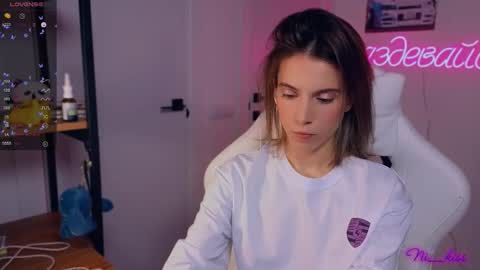 Snapshot of _ni_kiss chatting on 09-19-25, 07:03 Nika online show from 09-19-25, 07:03