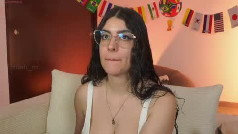 Snapshot of _niah chatting on 06-16-26, 02:03 NiniHelp me by giving my show a thumbs up online show from 06-16-26, 02:03
