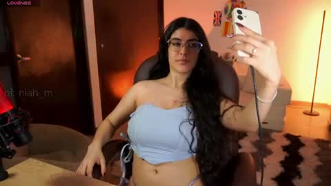 Snapshot of _niah chatting on 07-16-26, 11:11 NiniHelp me by giving my show a thumbs up online show from 07-16-26, 11:11