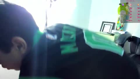 Nicolas online show from 10-24-25, 06:32