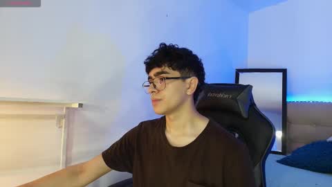 Nicolas online show from 11-12-25, 04:35