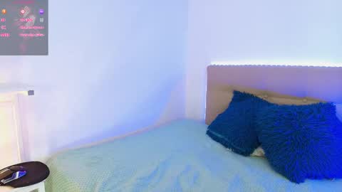 Nicolas online show from 11-26-25, 08:21