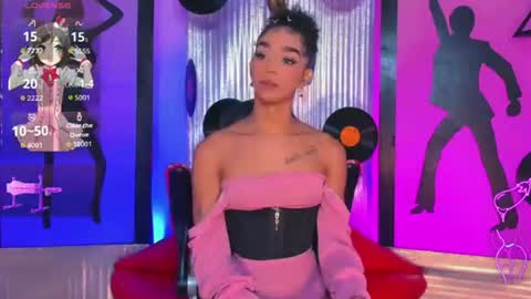 Snapshot of _nickyminach chatting on 07-11-26, 07:27 Nicky Please help me with your thumbs up its importan online show from 07-11-26, 07:27