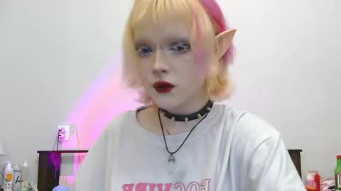 Snapshot of _nicole_meow_ chatting on 11-20-25, 10:09 Nicole online show from 11-20-25, 10:09