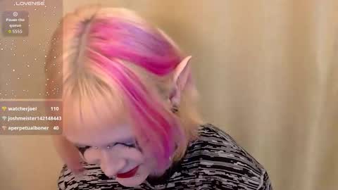 Snapshot of _nicole_meow_ chatting on 11-21-25, 08:07 Nicole online show from 11-21-25, 08:07