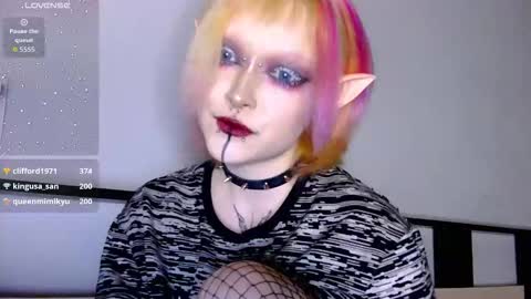 Snapshot of _nicole_meow_ chatting on 11-23-25, 09:14 Nicole online show from 11-23-25, 09:14