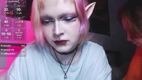 Snapshot of _nicole_meow_ chatting on 11-28-25, 09:50 Nicole online show from 11-28-25, 09:50