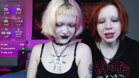 Snapshot of _nicole_meow_ chatting on 12-15-25, 03:44 Nicole online show from 12-15-25, 03:44