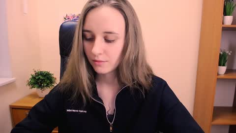 Nica online show from 01-19-25, 03:21