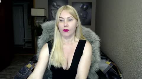 Donella    online show from 03-07-25, 04:33