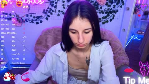Snapshot of _nika_kik chatting on 01-14-25, 01:38 Nika online show from 01-14-25, 01:38