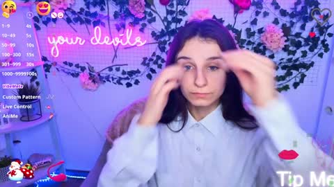 Snapshot of _nika_kik chatting on 01-14-25, 04:40 Nika online show from 01-14-25, 04:40