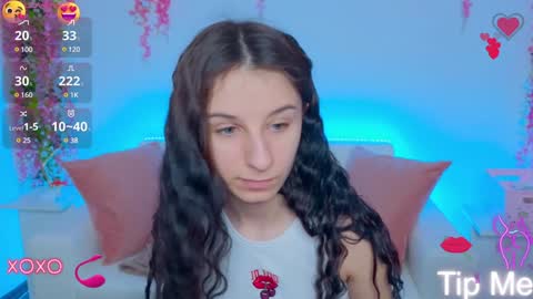 Snapshot of _nika_kik chatting on 01-22-25, 12:06 Nika online show from 01-22-25, 12:06