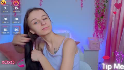 Snapshot of _nika_kik chatting on 01-24-25, 10:21 Nika online show from 01-24-25, 10:21