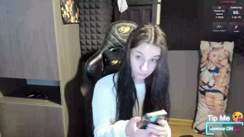 Snapshot of _nika_kik chatting on 01-25-25, 09:36 Nika online show from 01-25-25, 09:36