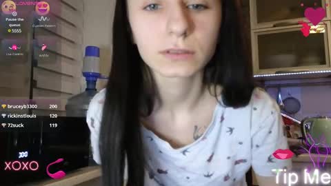 Snapshot of _nika_kik chatting on 01-29-25, 04:30 Nika online show from 01-29-25, 04:30