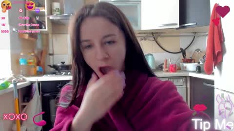 Snapshot of _nika_kik chatting on 03-05-25, 08:43 Nika online show from 03-05-25, 08:43