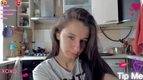 Snapshot of _nika_kik chatting on 03-07-25, 06:46 Nika online show from 03-07-25, 06:46