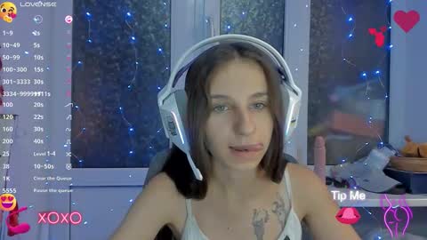 Snapshot of _nika_kik chatting on 09-10-25, 06:30 Nika online show from 09-10-25, 06:30