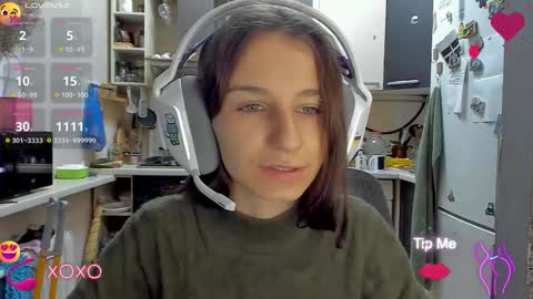 Snapshot of _nika_kik chatting on 09-25-25, 03:38 Nika online show from 09-25-25, 03:38