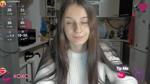 Snapshot of _nika_kik chatting on 10-06-25, 04:04 Nika online show from 10-06-25, 04:04