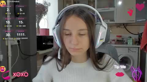 Snapshot of _nika_kik chatting on 10-08-25, 07:50 Nika online show from 10-08-25, 07:50