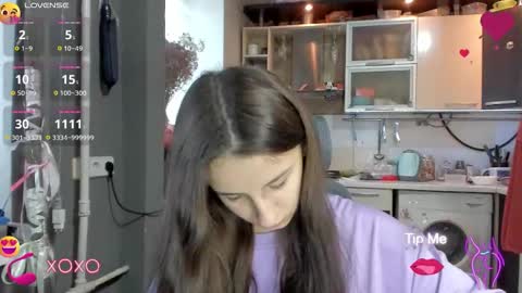 Snapshot of _nika_kik chatting on 10-12-25, 08:13 Nika online show from 10-12-25, 08:13