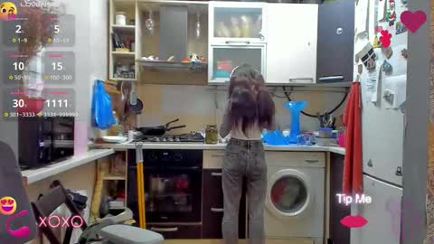 Snapshot of _nika_kik chatting on 10-14-25, 07:25 Nika online show from 10-14-25, 07:25