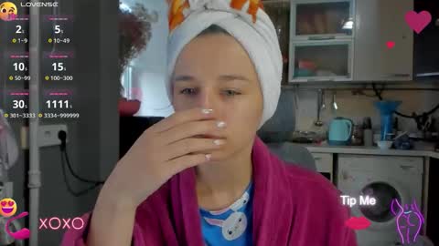 Snapshot of _nika_kik chatting on 10-15-25, 10:59 Nika online show from 10-15-25, 10:59