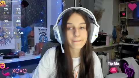 Snapshot of _nika_kik chatting on 11-05-25, 06:30 Nika online show from 11-05-25, 06:30