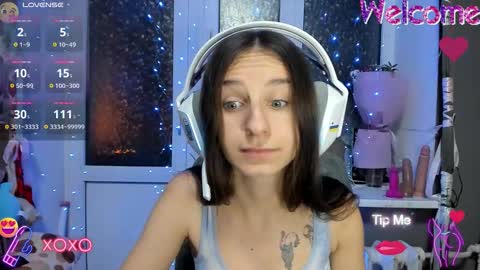 Snapshot of _nika_kik chatting on 11-24-25, 04:07 Nika online show from 11-24-25, 04:07