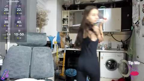 Snapshot of _nika_kik chatting on 11-29-25, 04:54 Nika online show from 11-29-25, 04:54