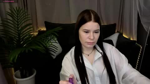 Snapshot of _nikol_cute_ chatting on 05-31-26, 04:31 _nikol_cute_ online show from 05-31-26, 04:31