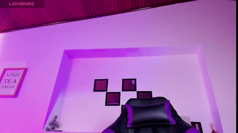 Snapshot of _noa_smith_ chatting on 02-10-26, 12:53 Noa Smith online show from 02-10-26, 12:53