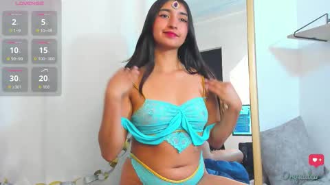 Orquidea  online show from 10-22-25, 01:55