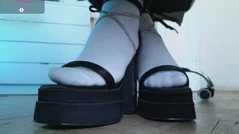 Snapshot of _owner_ chatting on 09-24-25, 06:39 The Supreme Goddess Rose online show from 09-24-25, 06:39