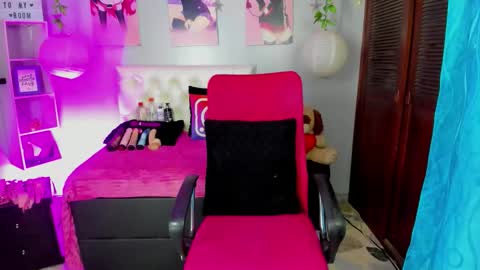 Snapshot of _pamela_ebony chatting on 11-21-25, 08:29 pamela online show from 11-21-25, 08:29