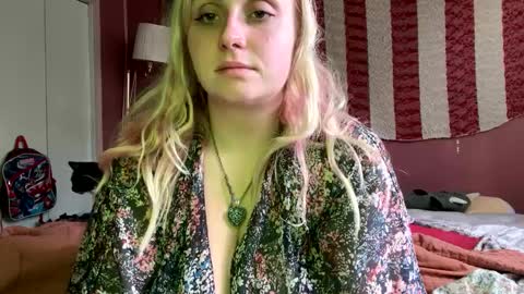 _peaceoutgirlscout_ online show from 10-09-25, 08:18