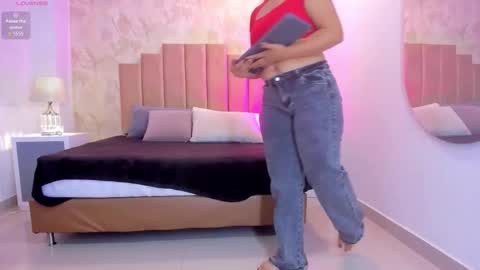  peach1  online show from 11-06-25, 02:07