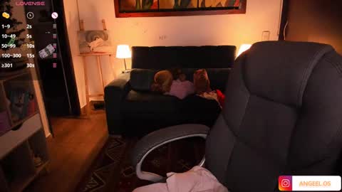 Snapshot of _peach__ chatting on 12-13-24, 04:22 violeta ig online show from 12-13-24, 04:22