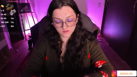 Snapshot of _peach__ chatting on 01-06-25, 03:20 violeta ig online show from 01-06-25, 03:20