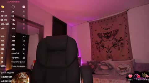 Snapshot of _peach__ chatting on 05-28-26, 03:26 violeta ig online show from 05-28-26, 03:26
