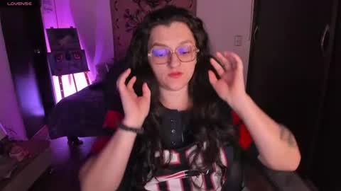 Snapshot of _peach__ chatting on 07-22-26, 03:09 violeta ig online show from 07-22-26, 03:09