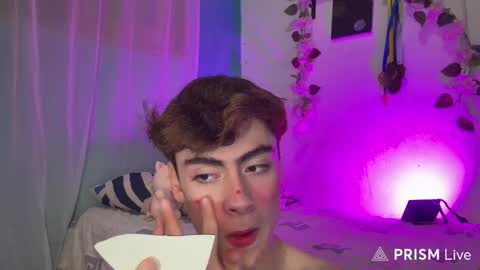 Snapshot of _peachyboy chatting on 05-06-26, 02:08 esteban online show from 05-06-26, 02:08