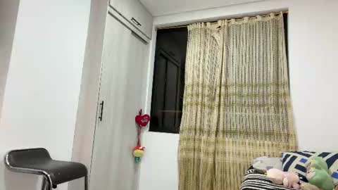 Snapshot of _peachyboy chatting on 06-16-26, 05:32 esteban online show from 06-16-26, 05:32