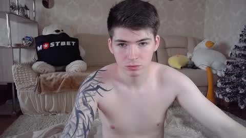 Snapshot of _pretty_fox_ chatting on 12-13-24, 07:47 _pretty_fox_ online show from 12-13-24, 07:47