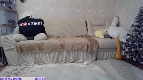 Snapshot of _pretty_fox_ chatting on 12-14-24, 05:07 _pretty_fox_ online show from 12-14-24, 05:07