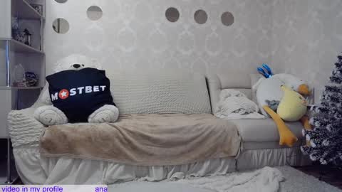 Snapshot of _pretty_fox_ chatting on 12-23-24, 11:14 _pretty_fox_ online show from 12-23-24, 11:14