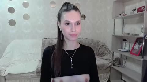 Snapshot of _pretty_fox_ chatting on 10-01-25, 02:12 _pretty_fox_ online show from 10-01-25, 02:12