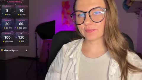  HADLY today day-off see u online 0112  online show from 02-28-25, 05:26